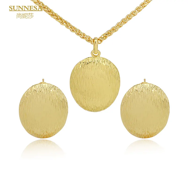 

SUNNESA Copper Plated Dubai Jewelry Sets for Women Oval Shape Golden Metal Design Pendant Necklace African Clip Earrings