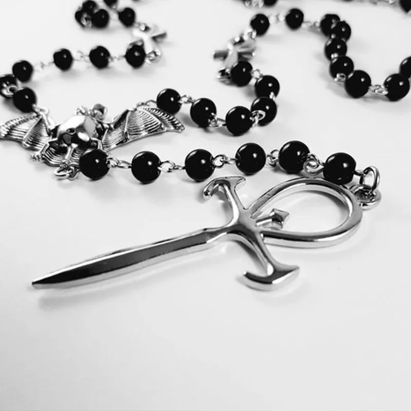 Готическое ожерелье летучая мышь вампира черное с крестом мистическое