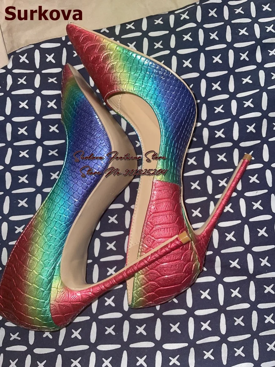 Surkova/пикантные туфли-лодочки из змеиной кожи с градиентом цвета красные зеленые