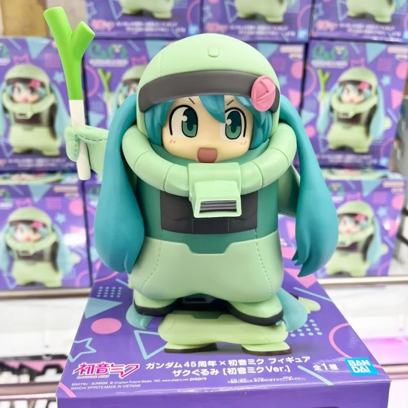 Фото Оригинальная фигурка Bandai Banpresto Bandai Hatsune Miku в честь 45-летия: Zaku, аниме-фигурка, модель игрушки, коллекции, подарки, игрушки №1