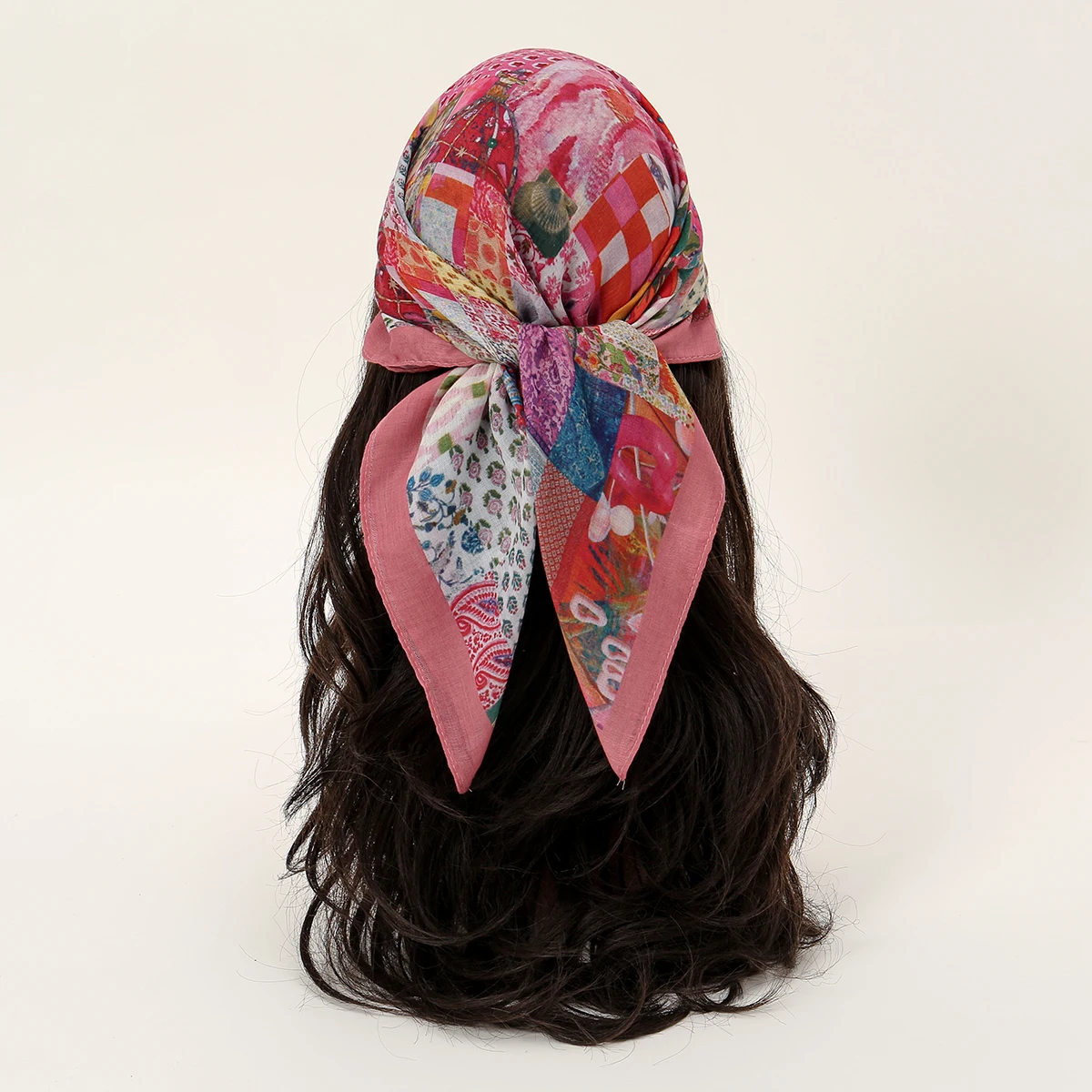 Квадратный шарф из искусственного шёлка с цветочным принтом