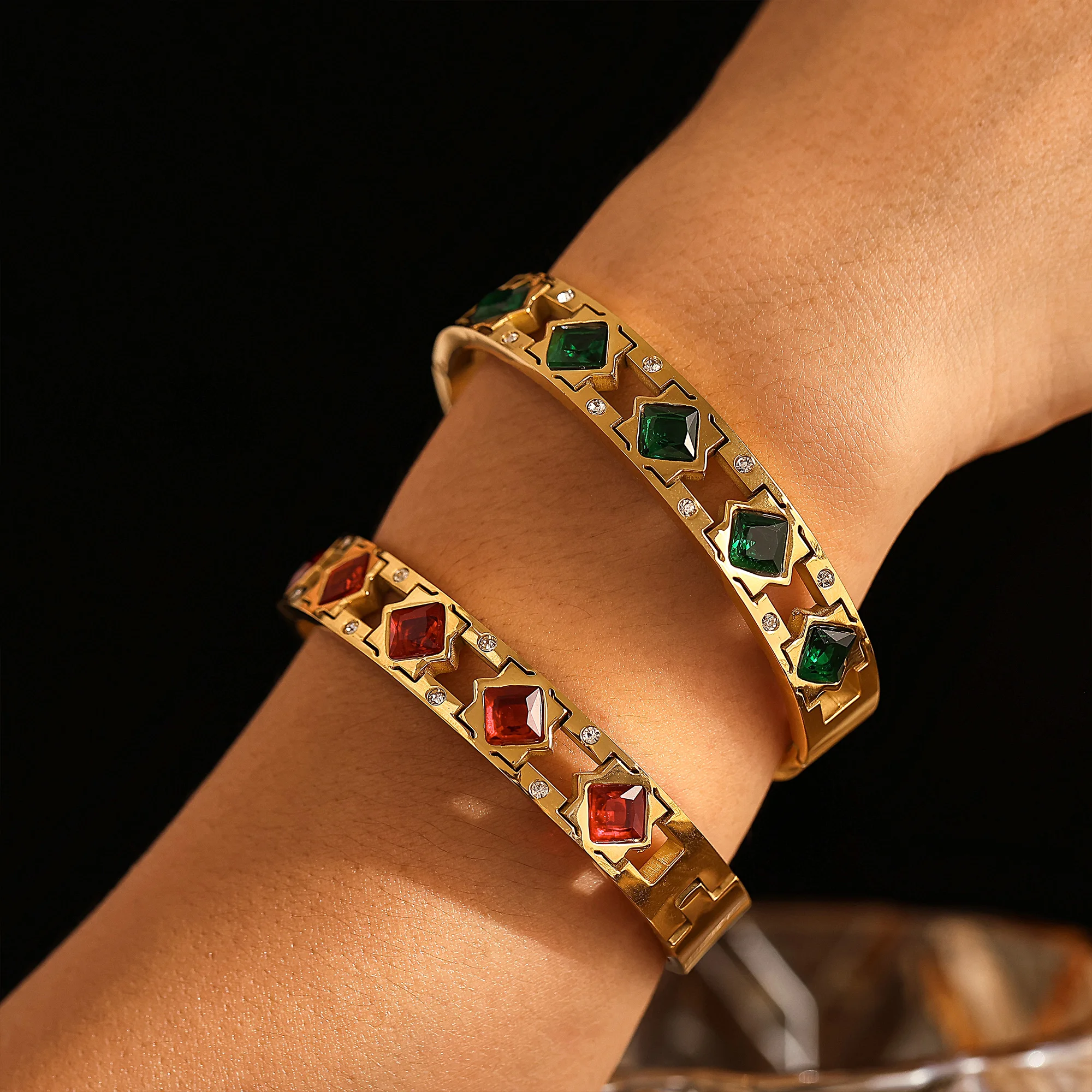 Браслет из нержавеющей стали с квадратным циркониевым стеклянным камнем