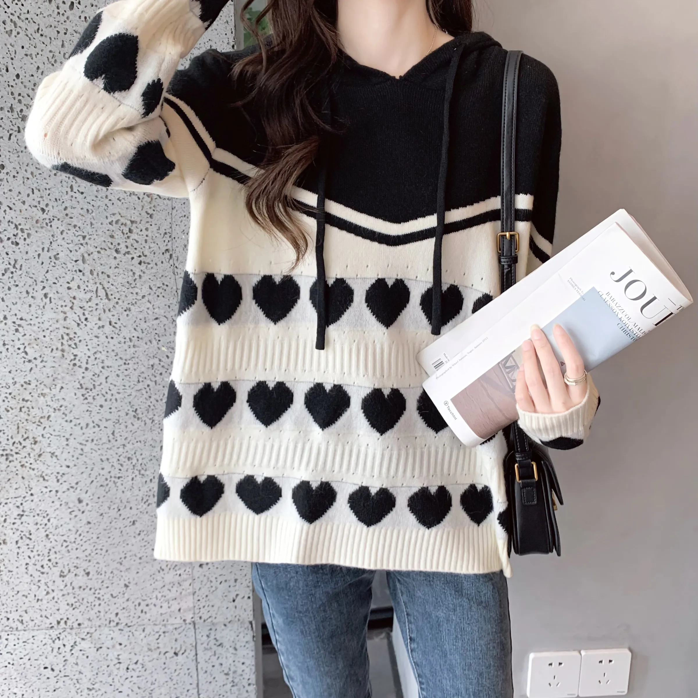 

22152 love black hat unlined upper garment to 36