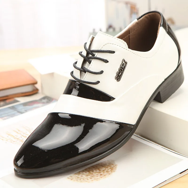 

Patent Leather Shoes Men Coiffeur Oxford Men Dress Shoes Italian White Office Shoes for Men 2023 Zapatos Hombre Elegante Habillé