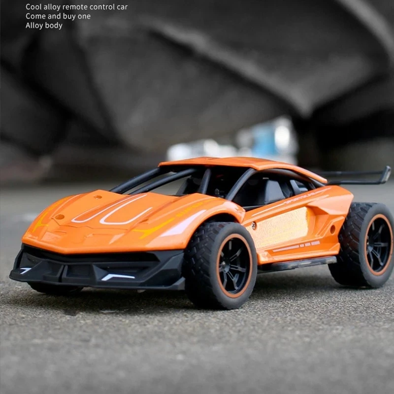 Гоночный автомобиль на радиоуправлении из сплава 1/20 4WD светодиодная машинка для