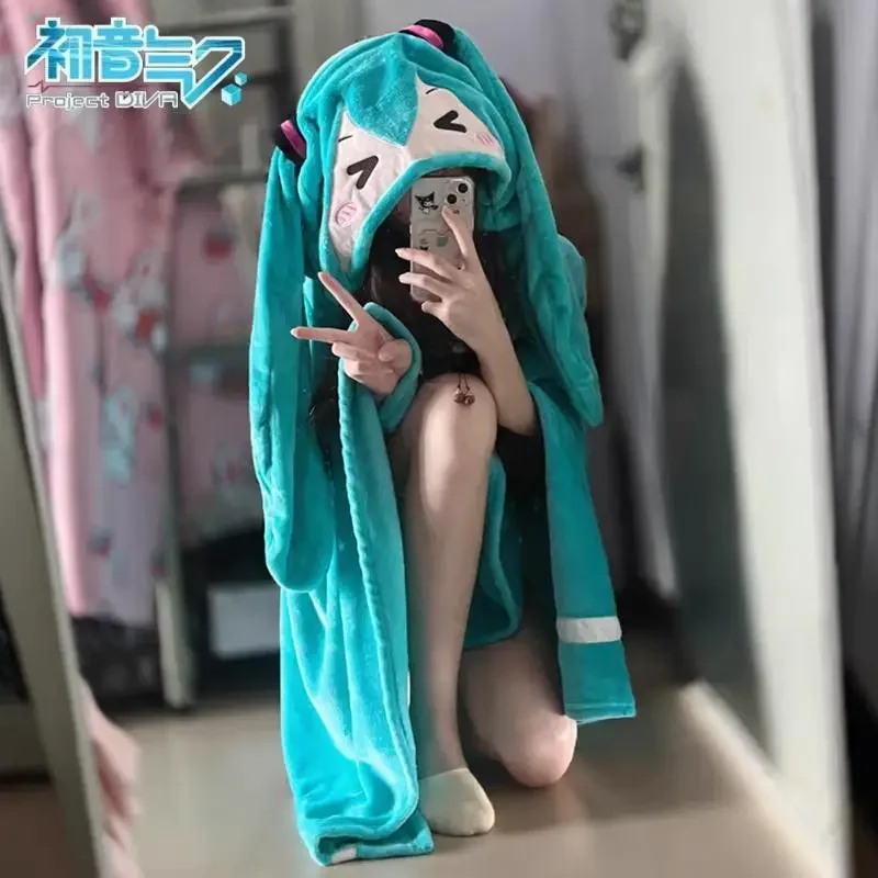 

Hatsune Miku Cartoon Coral Velvet Pajamas For Women In Winter New Thickened Plush Pajamas Home Clothes Cloak Winter