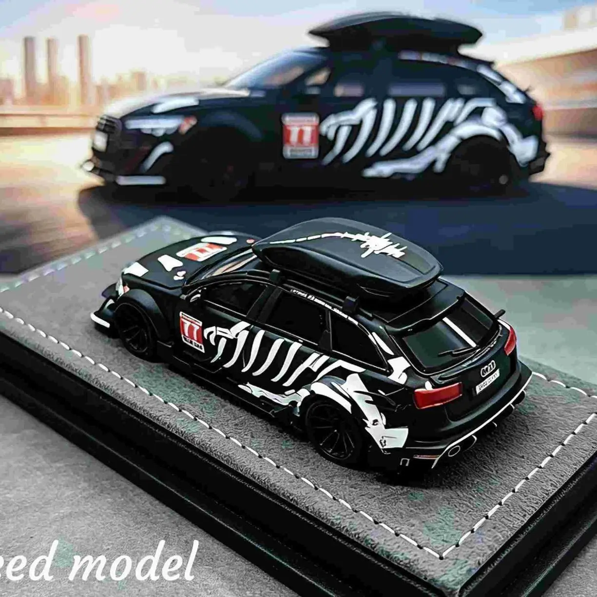 Фото Масштаб 1:64, RS6 (C7) DTM, ширококузовная версия Jon Olsson, статическая миниатюрная автомобильная модель из смолы, фигурка для взрослых, коллекционная игрушка для мальчиков. №3