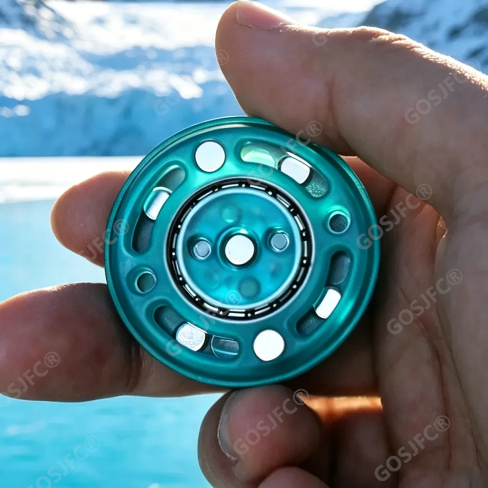 Фото GAO STUDIO MADA DON Ice Blue Haptic Coin: Игрушка-антистресс для взрослых, оригинальный дизайн, для снятия тревоги №3