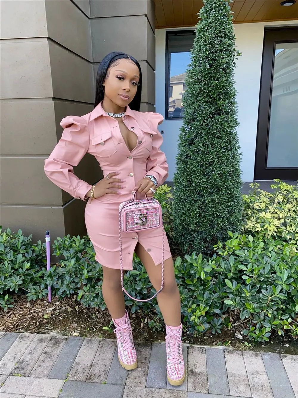 

2022 women's new fashion temperament elegant lapel puff sleeves single-breasted design PU leather short coat dress