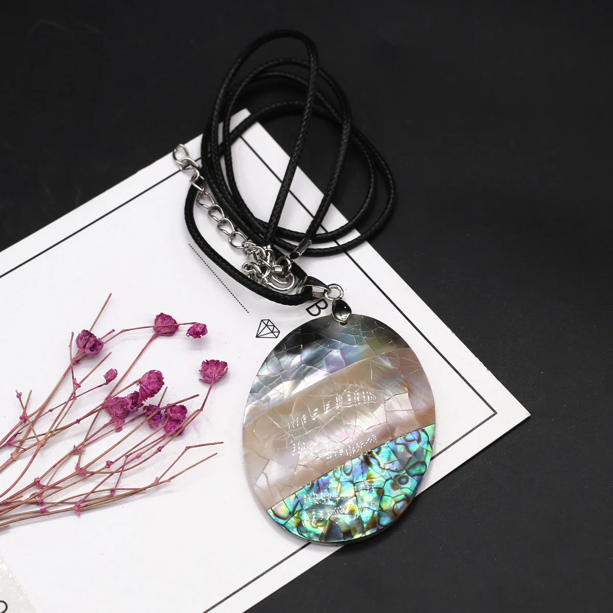 

Natural Shell Pendant Necklace Oval Shape Abalone White Black Shell Wax Cord Charms for Jewelry Party Gift