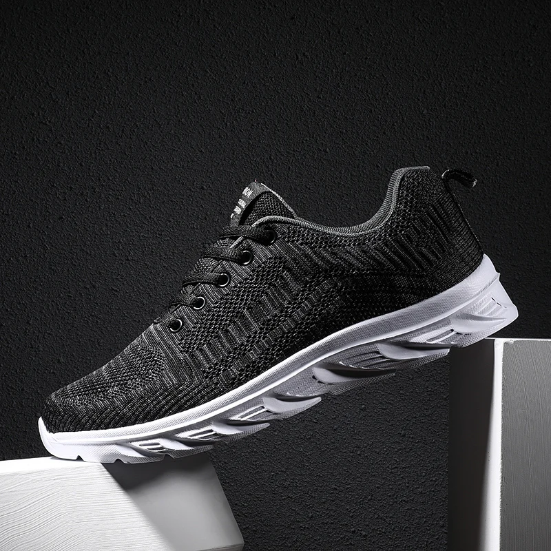 

Men's New Breathable Sports Shoes In Spring and Summer Casual Shoes Light Walking Shoes Comfortable Mesh Vulcanized Shoes