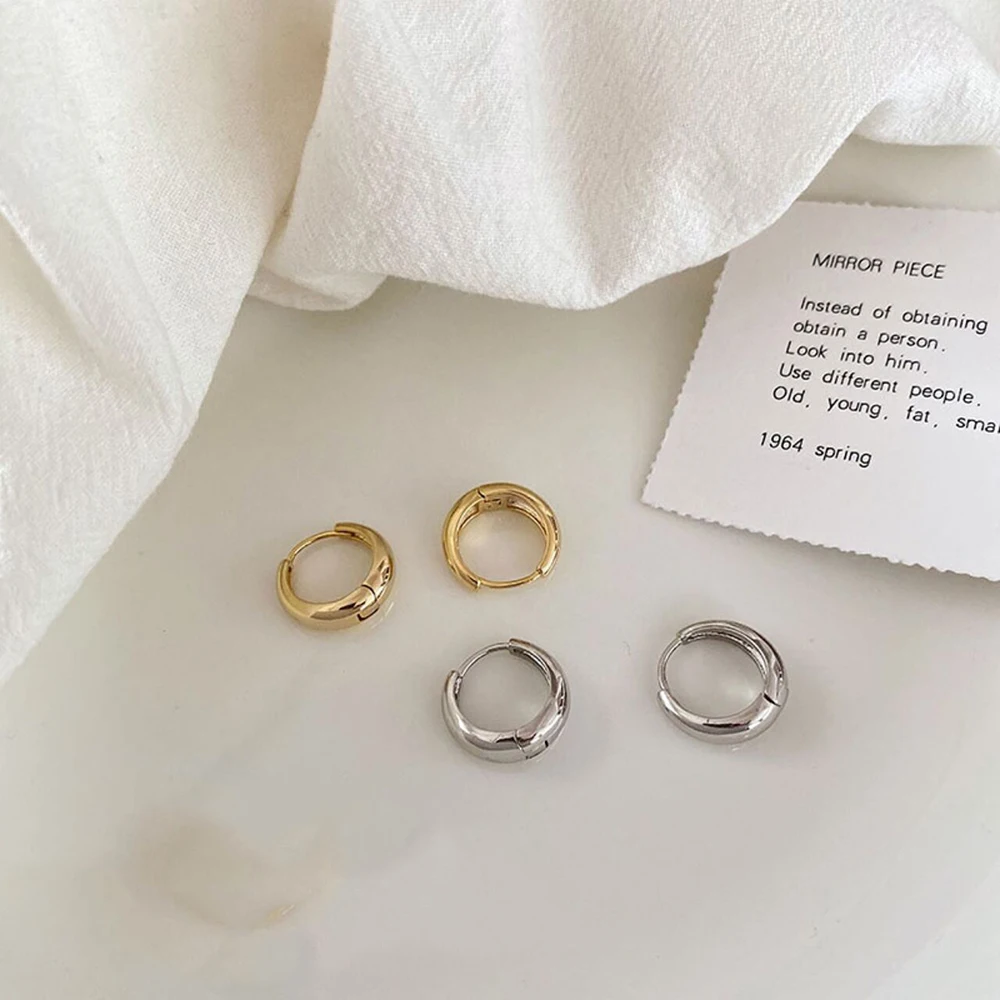 

Ladies Retro Earrings Gold Metal Earrings Open Cuff Design Metal Simple Punk Personality New Fashion Small Ear Buckle Gifts