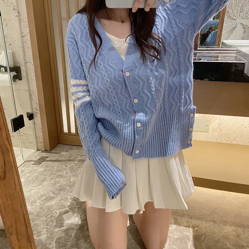 

Winter Thick Thread Stick Needle Fried Dough Twists Four Bar Sweater Coat Women Loose Tb Color Contrast Knitting Cardigan