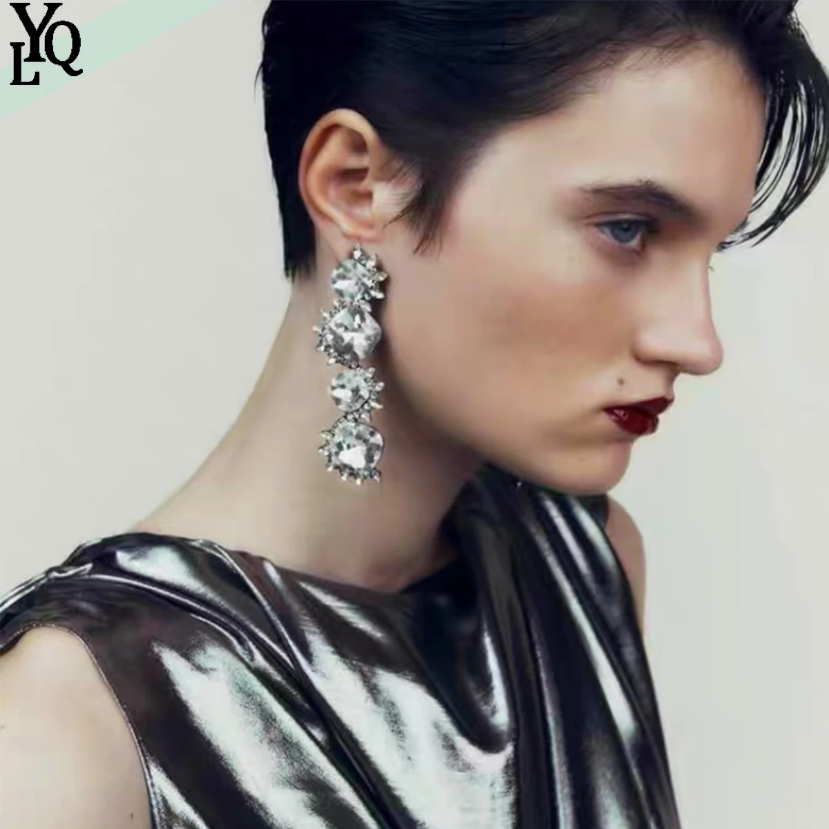 

Za Vintage Long Square Rhinestone Flower Earrings for Woman