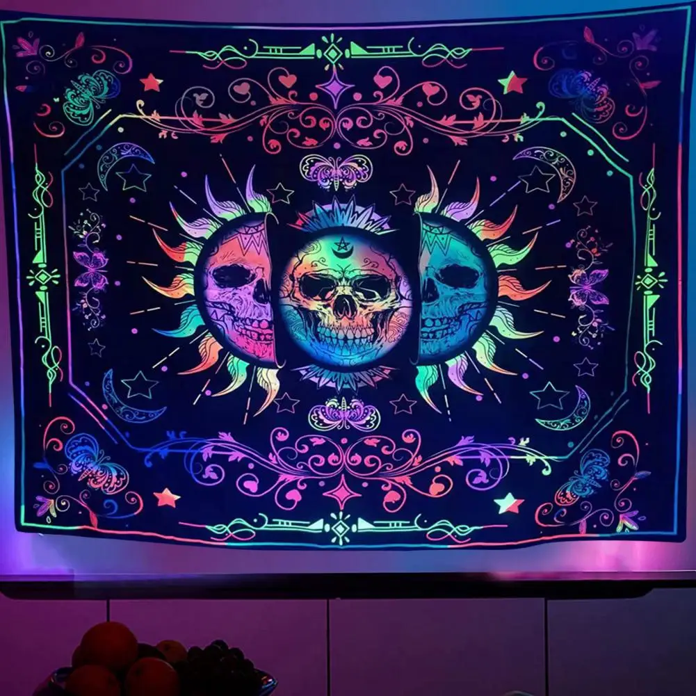 

Fade-resistant Tapestry Fluorescent Skull Flower Tapestry Durable Uv Reactive Fabric for Home Decoration Vibrant for Bedroom