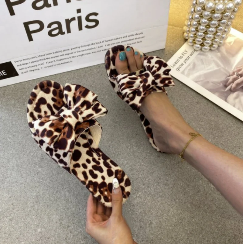 

Women Slippers Pointed Toe Leopard Bow Mules Shoes Slip On Fashion Outside Shallow Beach Shoes Slides Flats Heeled Shoes