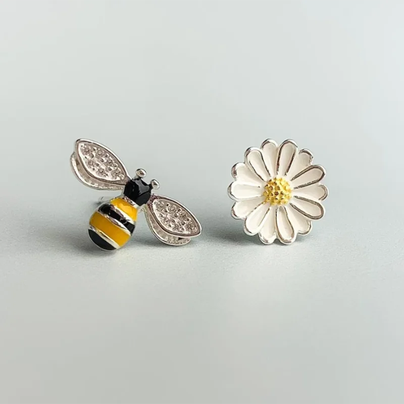 

ASYMMETRICAL BEE AND FLOWER STUD EARRINGS Stainless Steel Bee & Flower Stud Tiny Everyday Jewellery Mismatched Ear Accessories