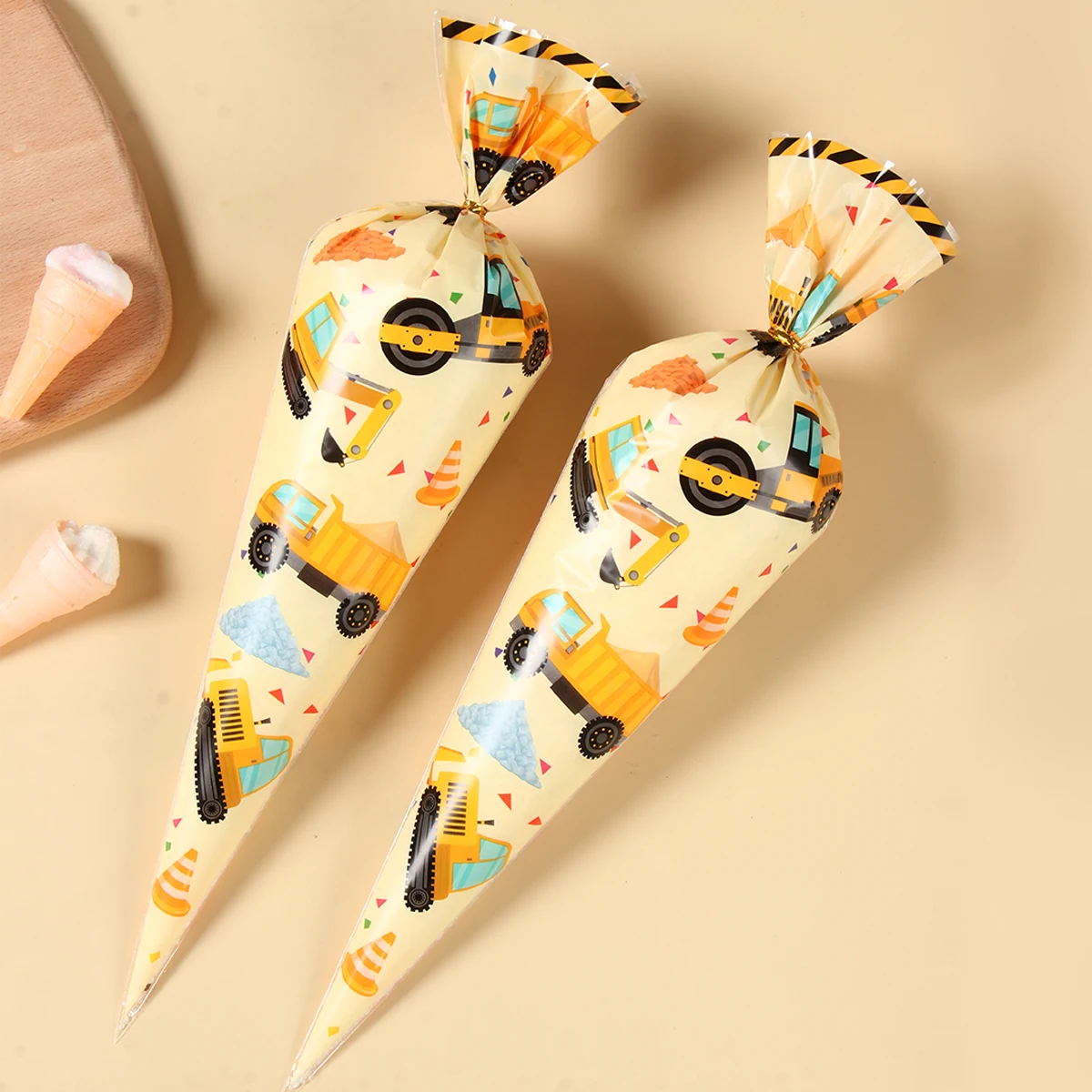 Рождественская тема конусные мешки для конфет украшение дня рождения мальчиков