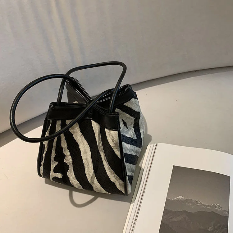 

Women Bag Korean Zebra Stripes PU Composite Bag Fashion Hasp Shoulder Bags Handbags Purse New Girls Bag All-match