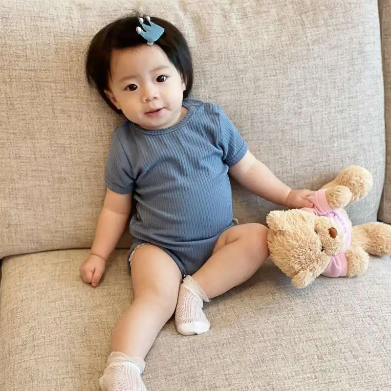 

2022 повседневное боди, однотонный Комбинезон для маленьких мальчиков и девочек, детская одежда для сна в рубчик, осенняя Пижама для малышей о...