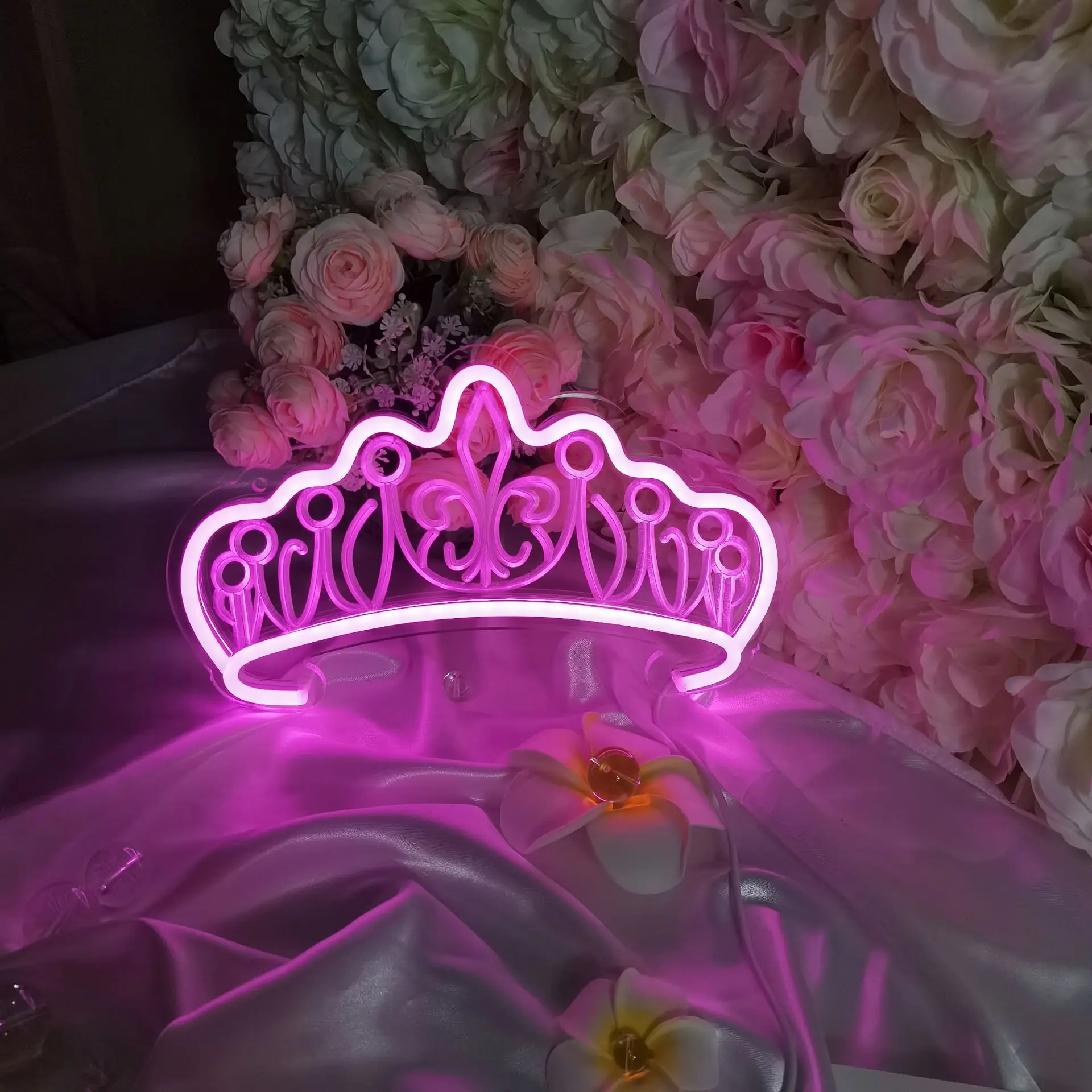 

Led Neon Sign Crown Decorations Holiday Party Wedding Decoration Room Night Light Home Wall Bar Girls Friends Christmas Gift