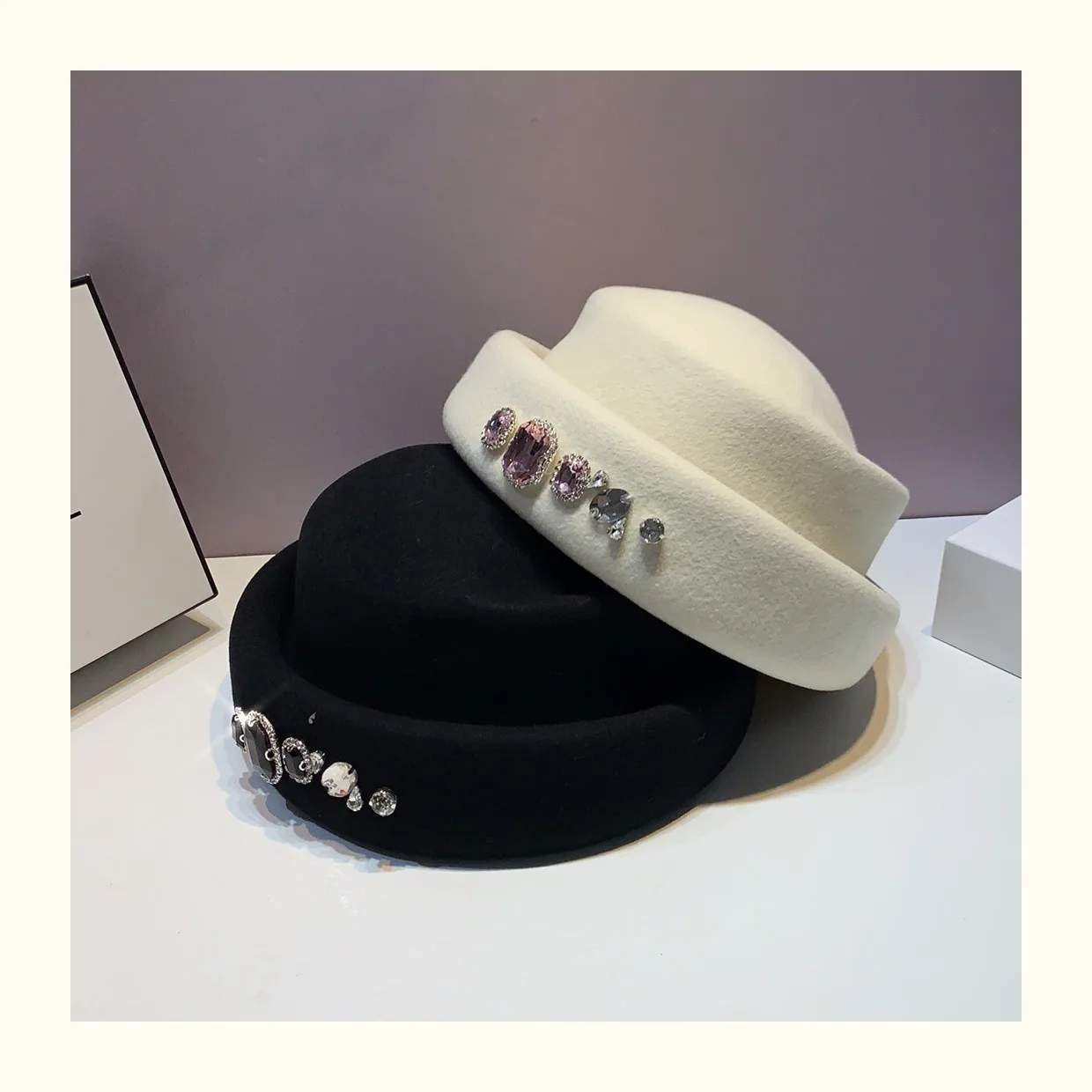 

202210-YY dropshipping chic independent design Shining diamond GRACE lady beret hat women Leisure painter hat