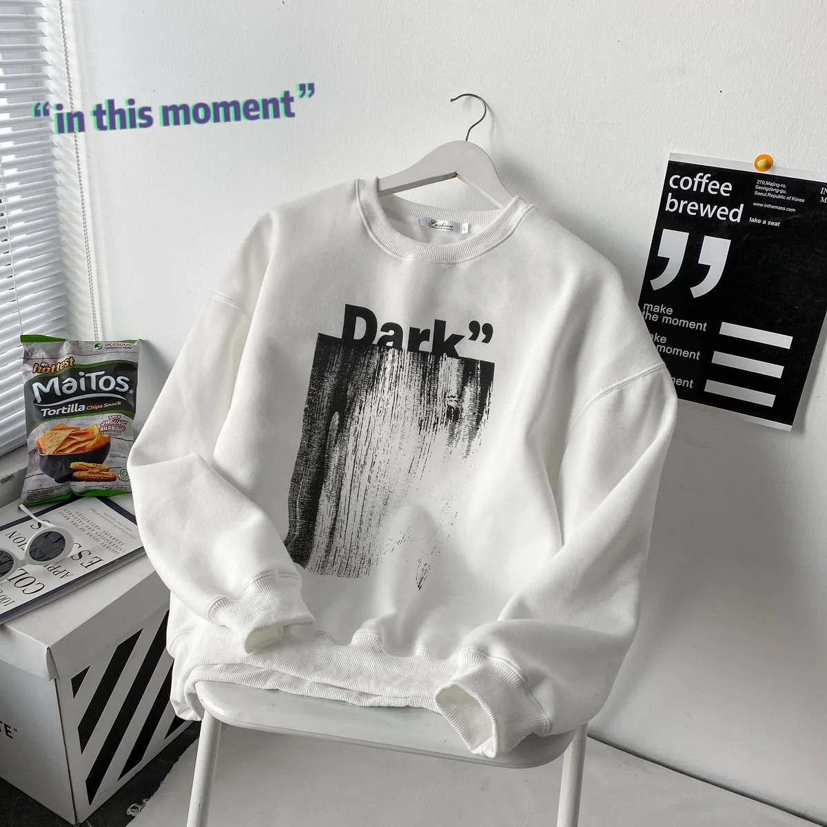 

2022 New Men's Round Neck Pullover Sweater Casual Hong Kong Style Neutral American Retro Print Sweater Jacket