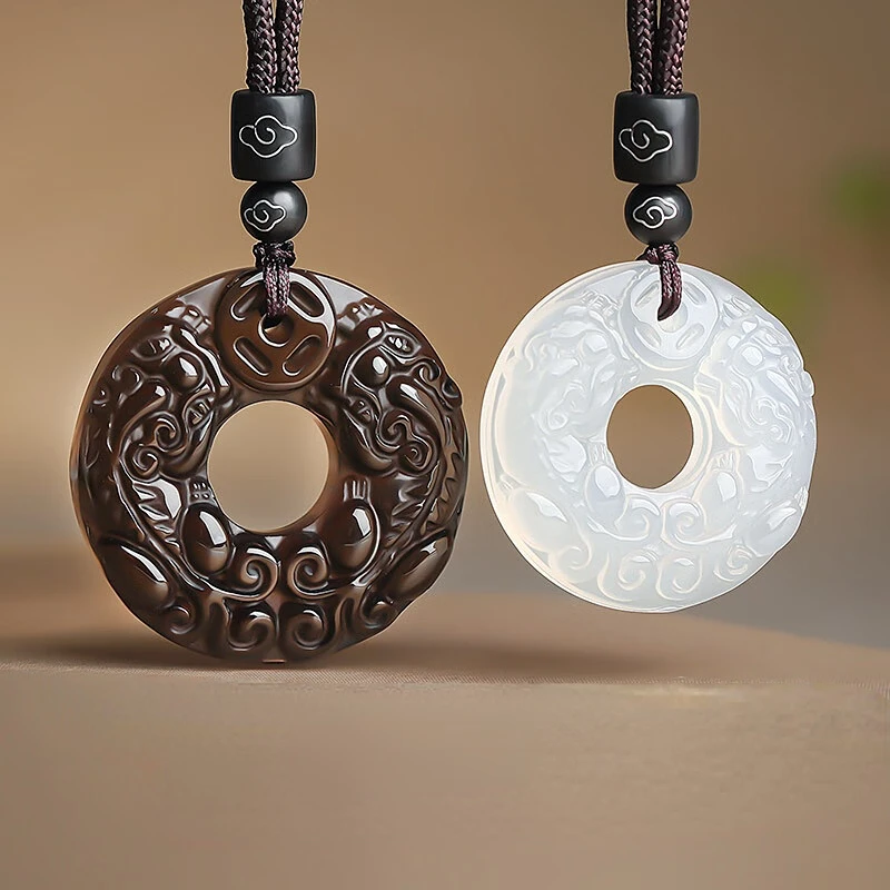 

Natural white chalcedony necklace pendant for boyfriend and girlfriend.