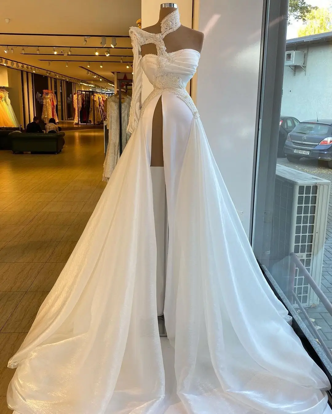 

New Design Wedding Dresses Appliques Pearls Sexy High Split Bridal Gowns One Shoulder High Neck Long Sleeve vestido de novia