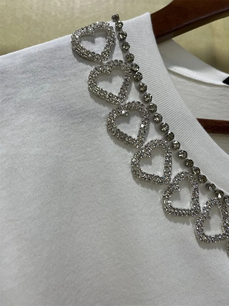 

Women T-Shirt Heart-Shaped Rhinestone Knitted Lady O-Neck Short-Sleeved Fashion Slim Tee Tops Female All-match Knitwear T shirt