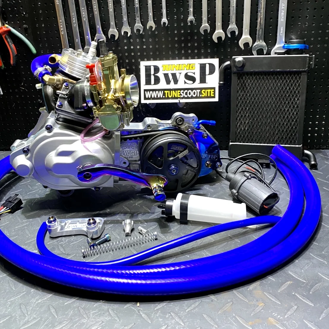

Двигатель Dio AF18 160cc Cnc с водяным охлаждением серии «Eagle», цилиндр с большим отверстием 58 мм, коленчатый вал 56,6 мм, КАРБЮРАТОР 34 мм Bwsp