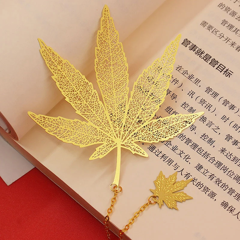 

1pcs Student Chinese Style Stationery Retro Metal Bookmarks Hollow Ginkgo Biloba Maple Leaf Lotus Vein Book Marks Gifts