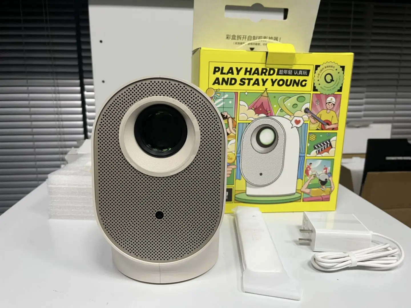 Новое поступление 2023 Лидер продаж умный портативный проектор Xming Q3 1080p 800ANSI WIFI6