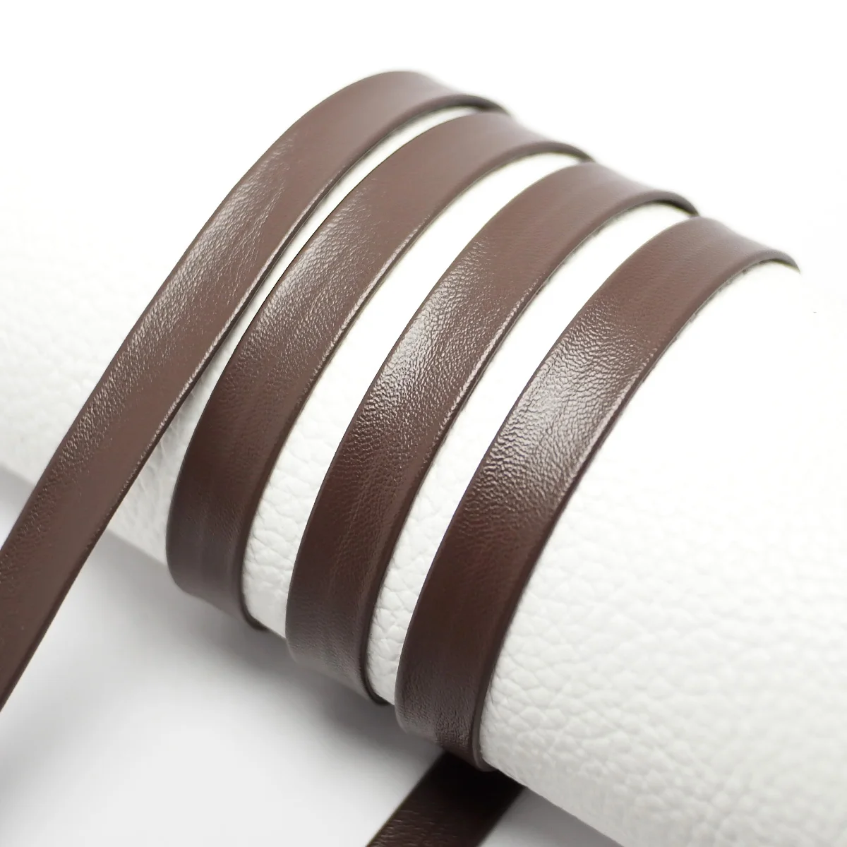 Коричневый шнур из мягкой кожи тонкие кожаные полоски с текстурой личи