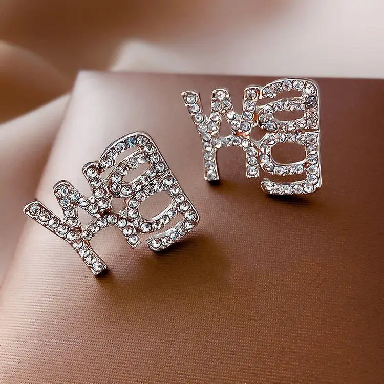 

WANG Letter Earrings Vintage Full Diamond Valentines Day Gift Jewelry Fashion