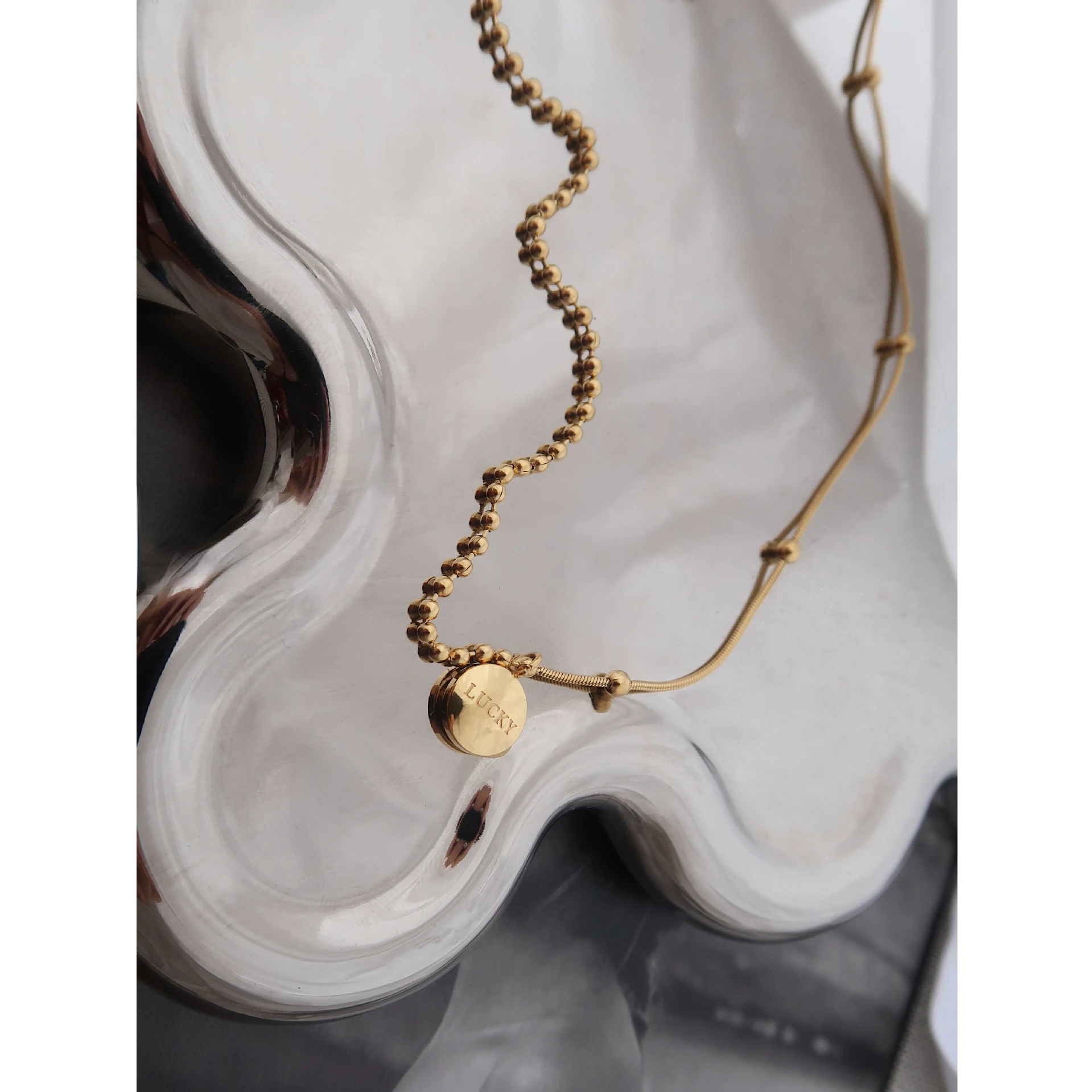 

Lucky round necklace for women men titanium steel retro choker small gold bean pendant stitching clavicle chains 목걸이 necklaces