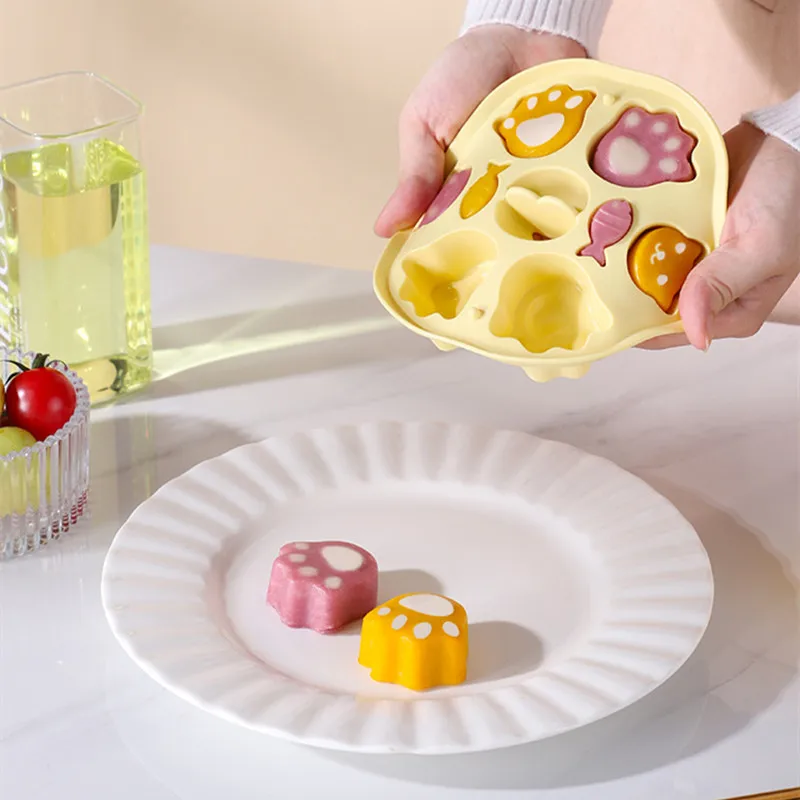 

Food grade baby silicone steamed cake mold steamed cake rice cake jelly pudding baby food supplement tool cat claw with lid