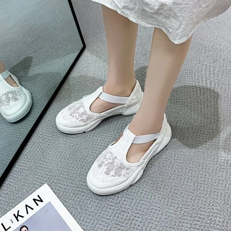 

2022 Summer Ladies Mesh Breathable Comfortable Soft Outdoor Sports Shoes 35-40 Solid Color Comfortable Ladies Vulcanized Shoes