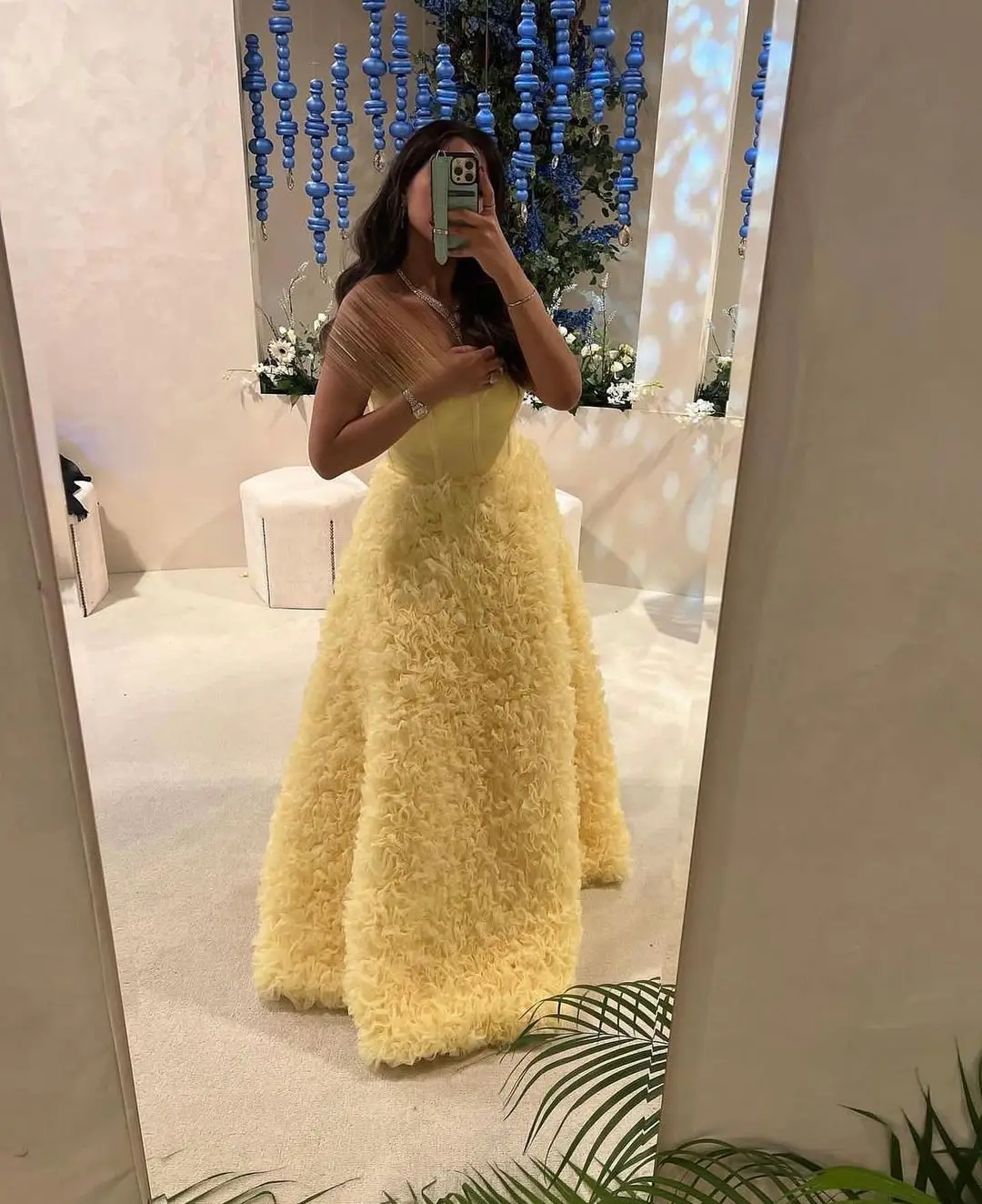 

Yellow Ruffles Tulle Prom Dresses Strapless Formal Occasion Dresses Saudi Arabia Women's Evening Dress