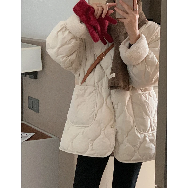 

Rhombic Lattice Light Thin Women White Down Cotton-padded Coat New Autumn Winter Parkas Lambswool Splicing Cuff Wadded Jacket