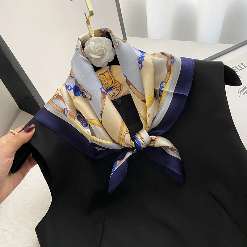 

2022 brand 100% Silk Scarf Bandana Women Square Scarves Wrap Kerchief Headband Hijab Shawls summer female Echarpe beach stole