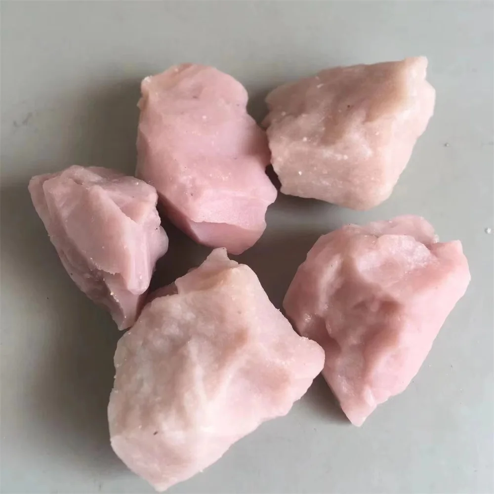 

Розовые опаловые камни