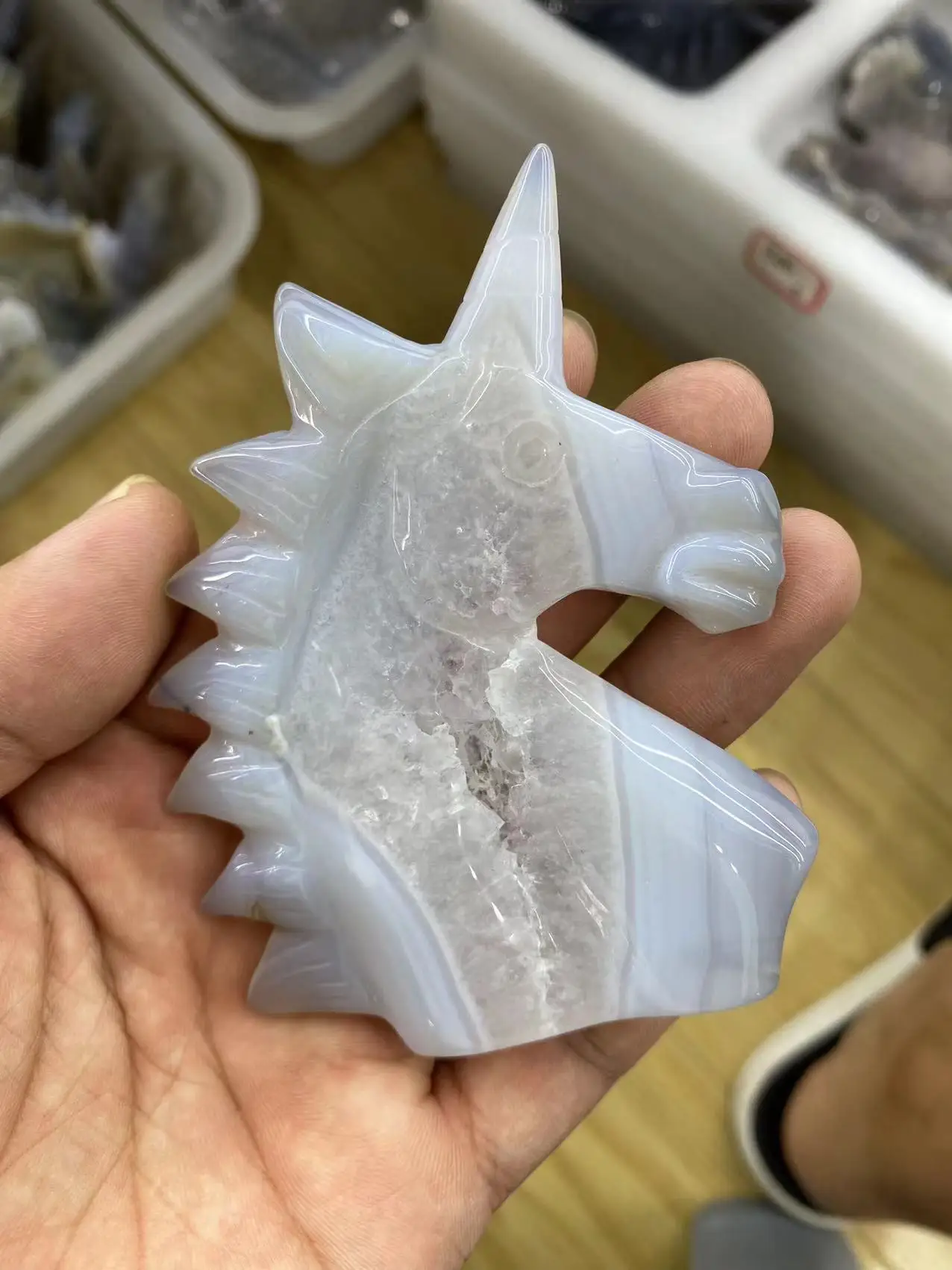 

Natural agate carving Unicorn slice Crystal cluster Mage chakra Spiritual Energy Meditation repair healing amulet exorcism