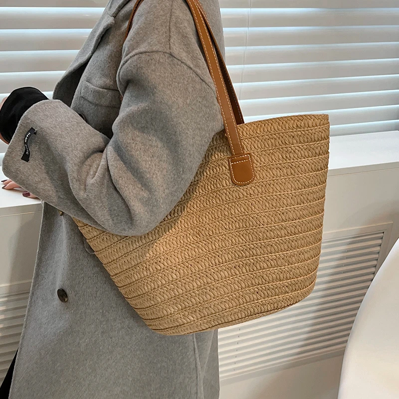 

Straw Woven Bag Women's Large Capacity 2023 New Vacation Beach Straw Bag Woven Bucket Bag Vegetable Basket Commuter Tote