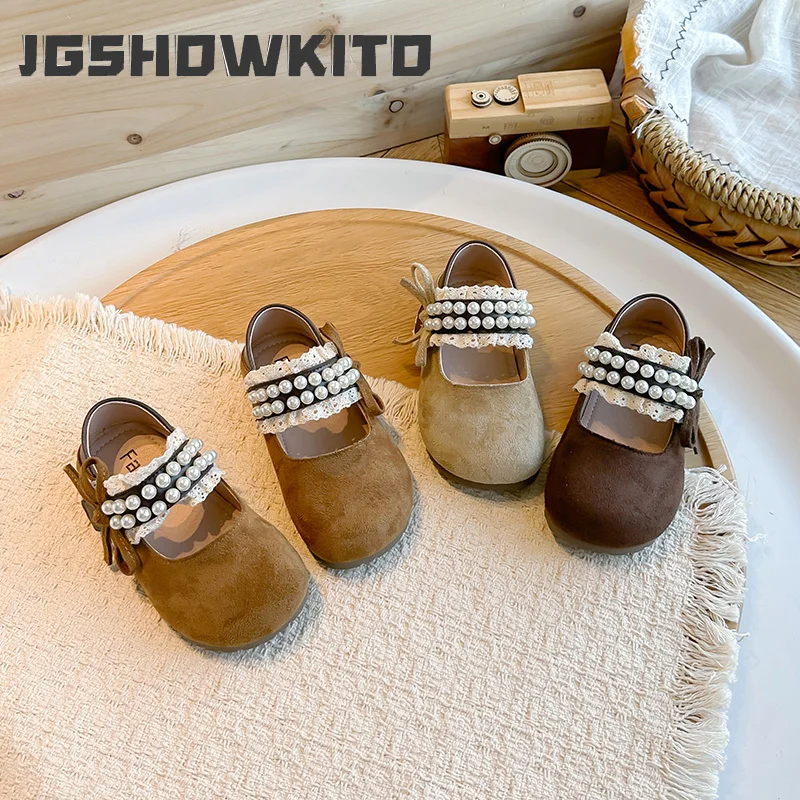 Фото JGSHOWKITO Винтажные замшевые туфли для девочек, элегантные детские туфли из кожи с кружевом, мягкие нескользящие туфли Мэри Джейн для детей. №1