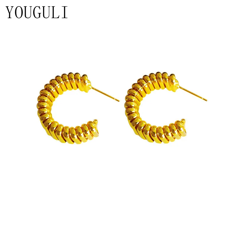 Modern Jewelry Metal Earrings 2021 New Trend Hot Selling Golden Plating Fashion Drop Earrings Women Fashion Accessories Gift