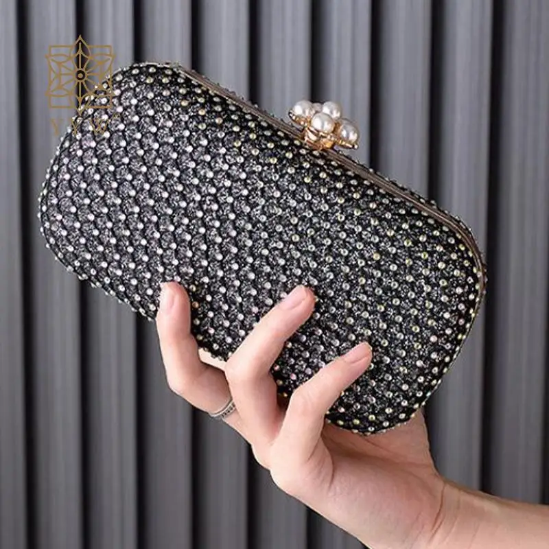 Рисунок 6 - Женский жемчужный клатч