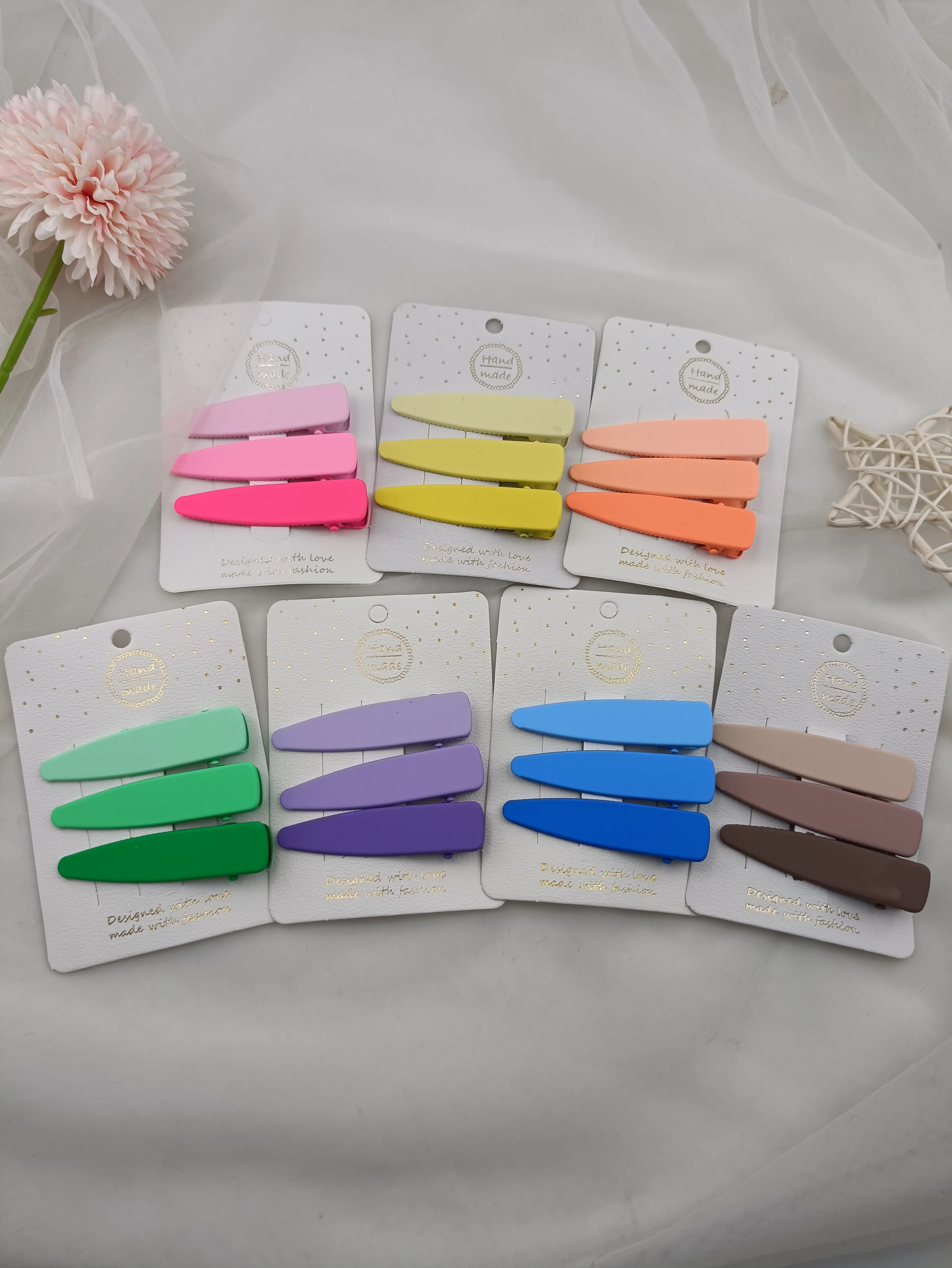3 PES/SET,The Way of Packing is Card Packaging ,Size is 6.5*1.6CM.Named Flat Water Drop Metal Duck Beak Cilps.
