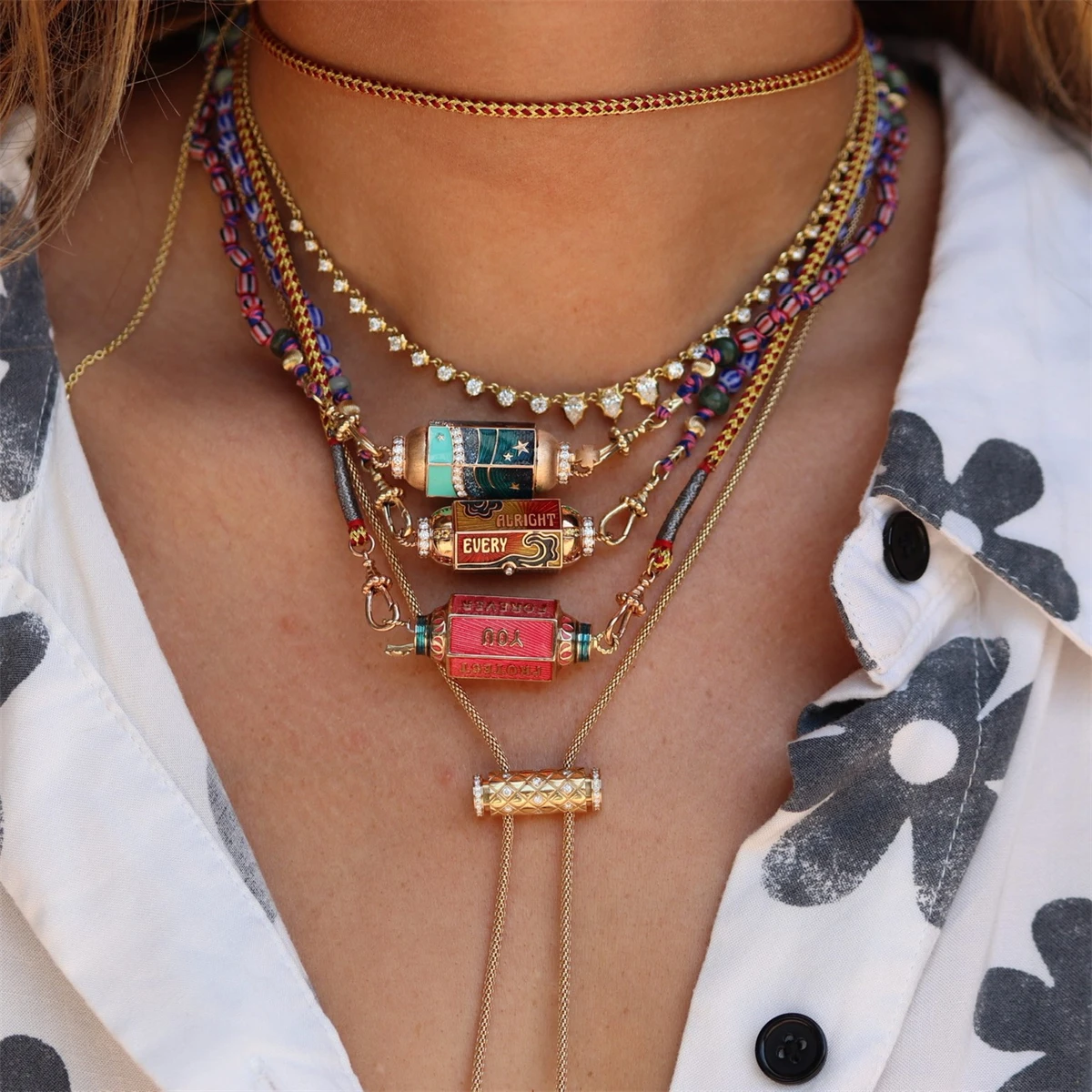 Золотое ожерелье с кулоном &quotзвездный глаз&quot