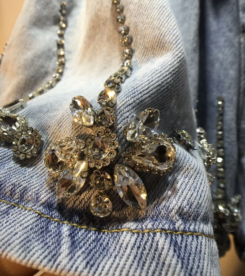 European Style 2022 Summer New Exquisite Rhinestone Beaded High Waist Loose Wide Legs Denim Shorts Streetwear Short Pants Women